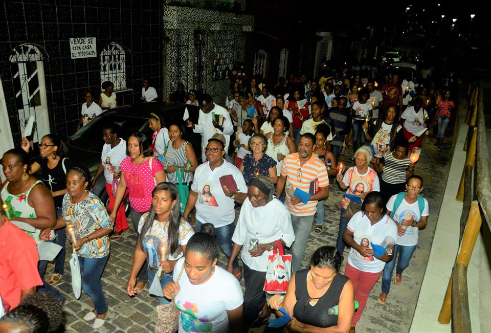 Procissão deu início as homenagens a Nossa Senhora do Monte