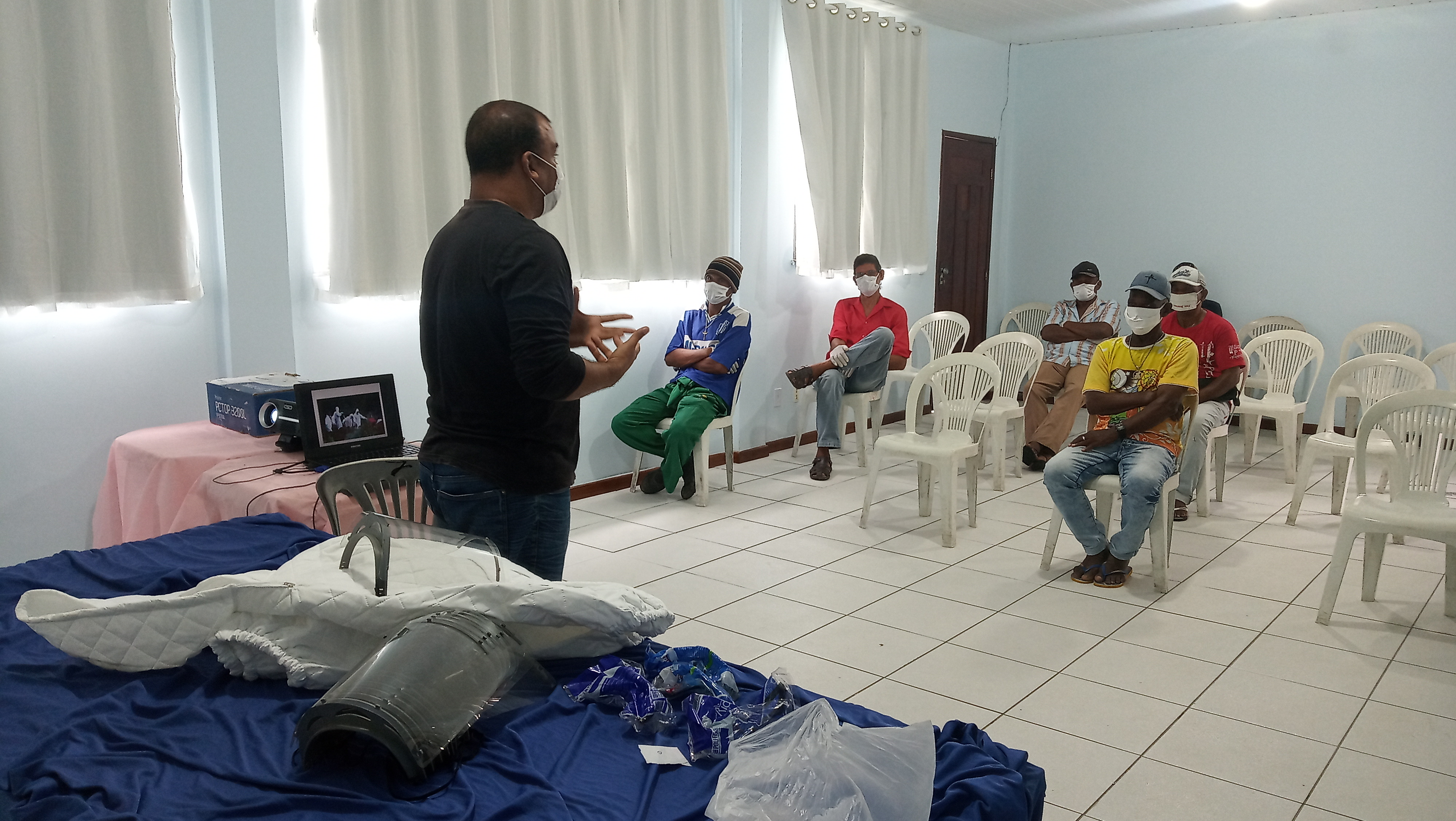 SFC contra o coronavírus: SESAU realizou capacitação com orientações de saúde e segurança no trabalho para agentes de sepultamento