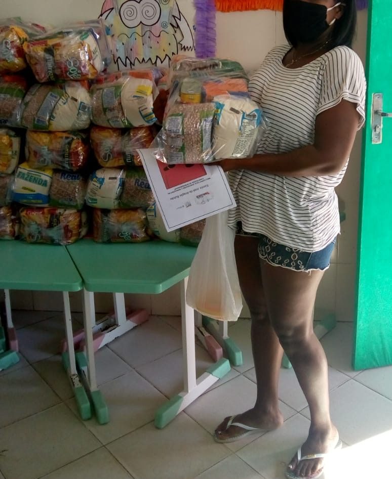Primeiro dia de entrega dos Kits de Alimentação Escolar
