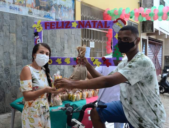 CRAS Caípe realizou Drive Thru de encerramento das atividades de 2020