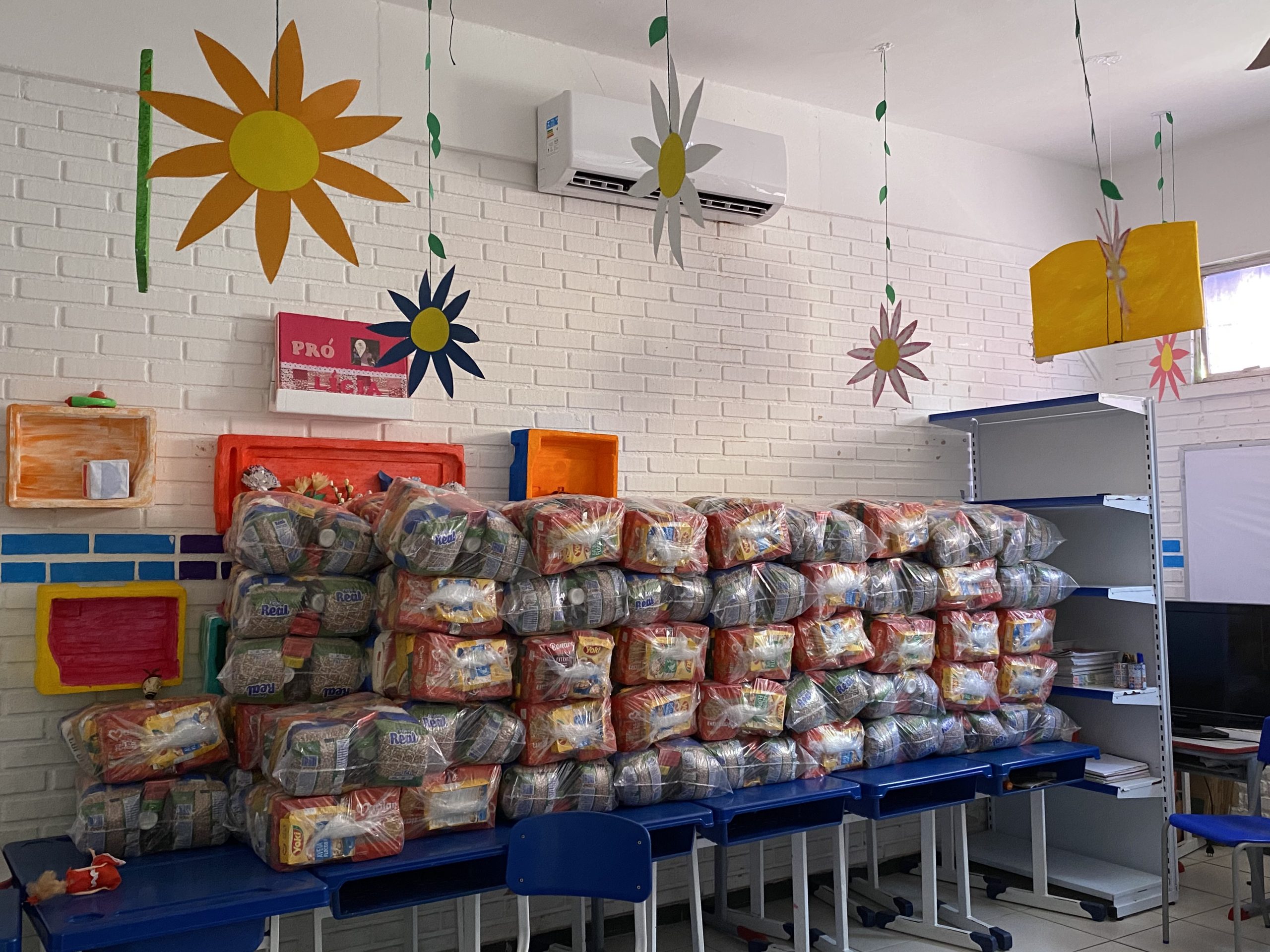Kit Alimentação Escolar - diversas famílias de alunos já foram contempladas com a entrega dos kits
