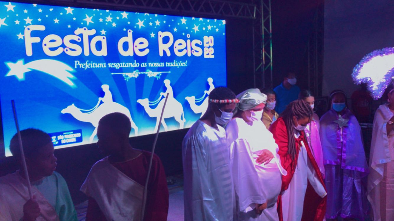 Praça Natalina trouxe brilho, encanto, beleza e música para São Francisco do Conde