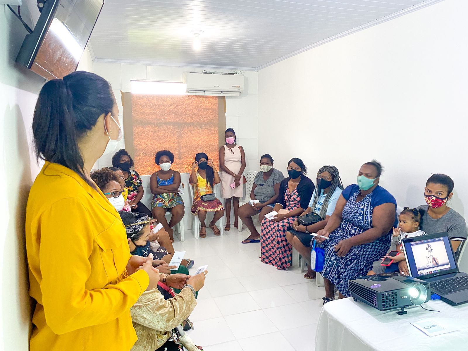Roda de conversa com mulheres debateu o tema: O papel da mulher na sociedade  a Lei Maria da Penha