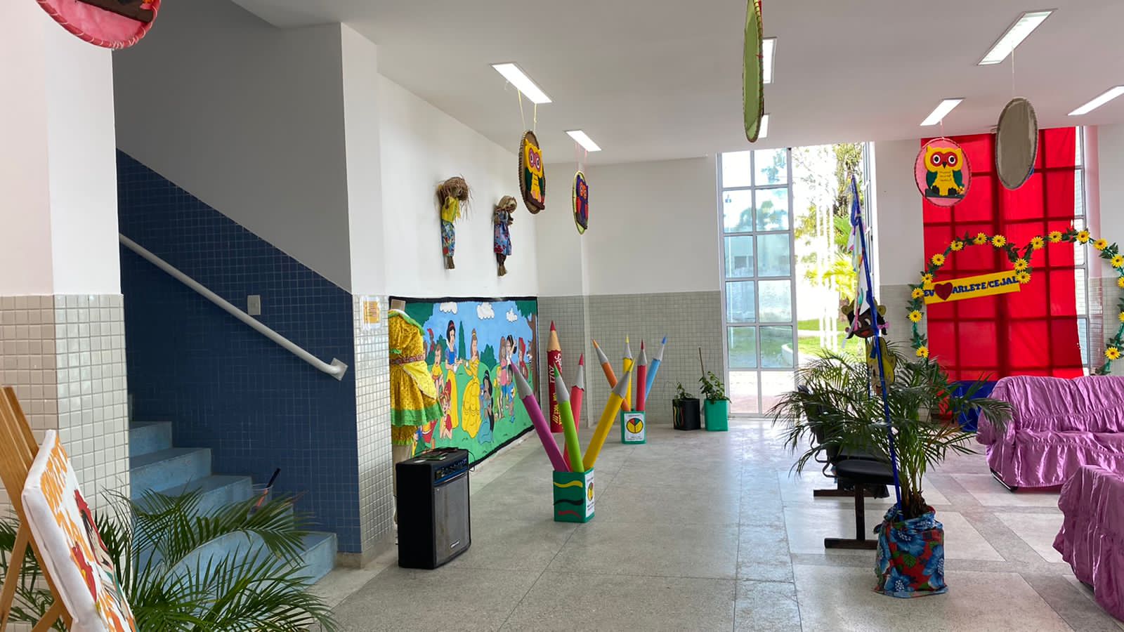 SEDUC: Mais quatro escolas requalificadas são entregues pela Prefeitura