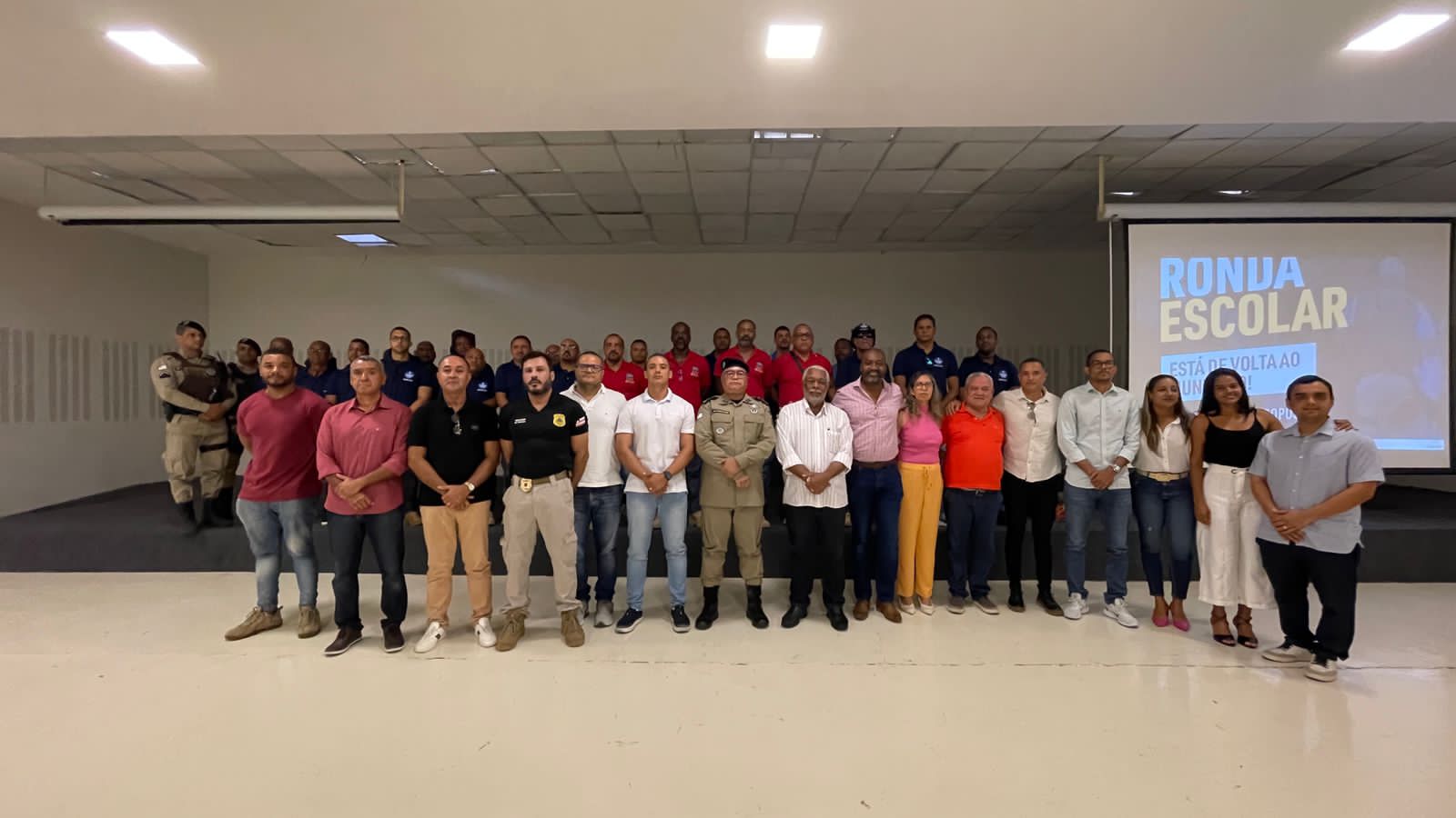 É mais segurança! Prefeito Calmon realizou entrega das viaturas e fardamento da Segurança Integrada e Ronda Escolar