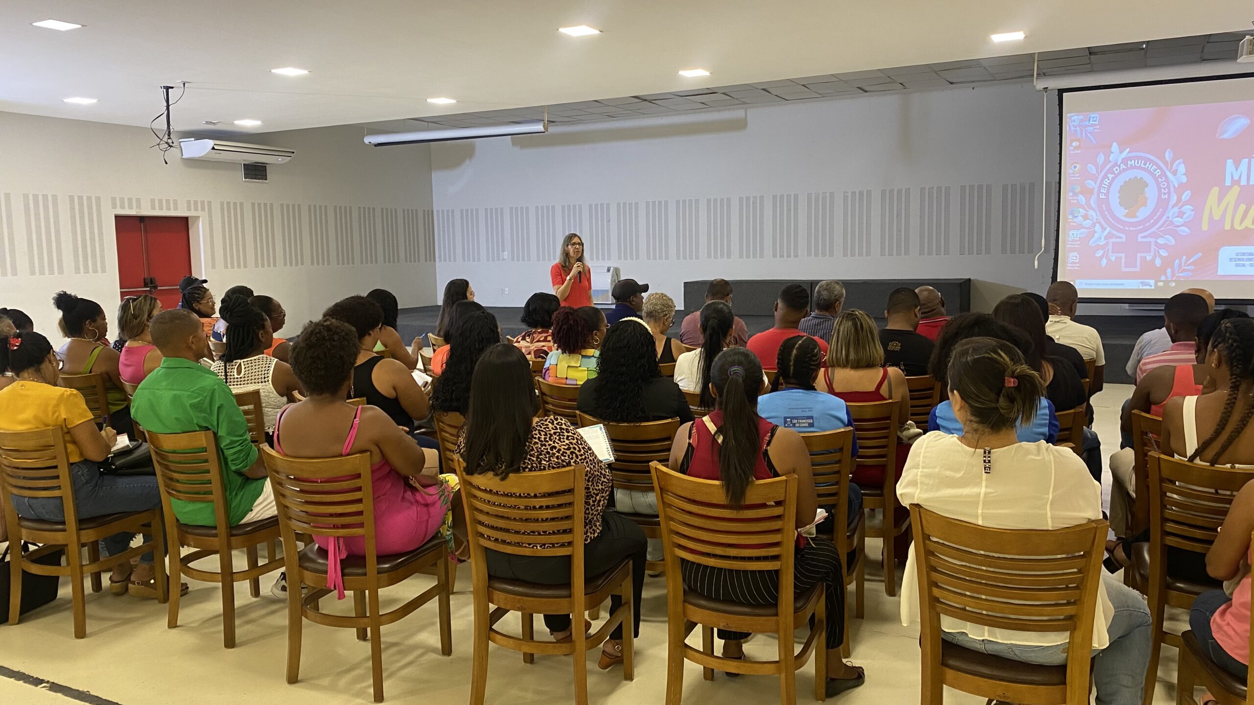 Secretaria da Educação se reuniu com representantes das escolas e membros da Fiscalização Integrada