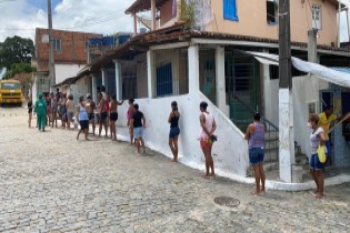 Primeiro dia de entrega dos peixes e cestas básicas acontece de maneira tranquila e respeitando as medidas de prevenção e controle ao COVID-19