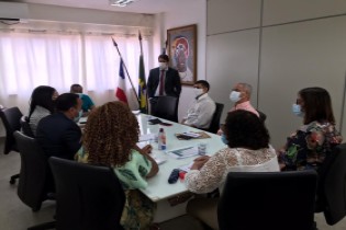 Prefeito Evandro Almeida e membros da Comissão de Transição do próximo governo reuniram-se com representantes da RLAM nesta quinta-feira (10)