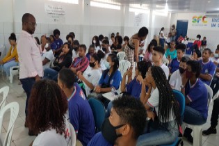 A Prefeitura por meio da SEJUV e SEPLANDEC, realizou palestra para os jovens, com o tema Aptidão Profissional