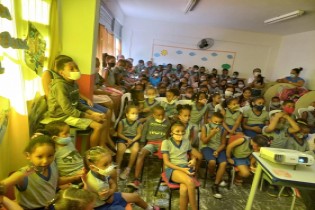 Com olhares atentos e curiosos, alunos do Município de São Sebastião do Passé, conheceram a história e a importância cultural de São Francisco do Conde