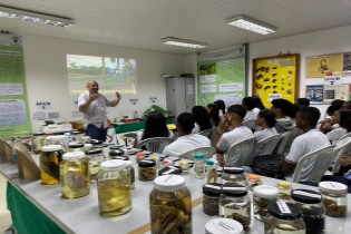 Sala Verde da SEDUC recebe visita de estudantes do Colégio Estadual Martinho Salles Brasil