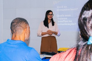 Workshop da Escola de Governo promove capacitação em comunicação e oratória para servidores públicos municipais